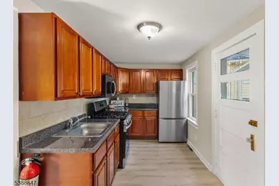 330 Chambers St, Phillipsburg, NJ 08865 - Photo 12