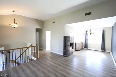 35 Mary Ann Rd, Jefferson Township, NJ 07438 - Photo 4