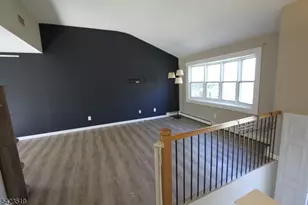 35 Maryann Rd, Jefferson Township, NJ 07438 - Photo 2