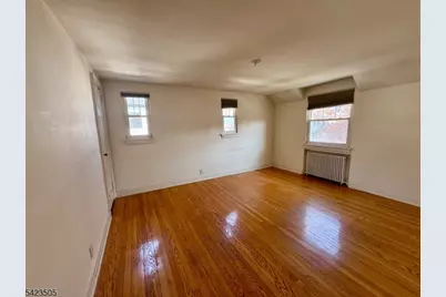 66-70 Liberty Pl #70, Palisades Park, NJ 07650 - Photo 10