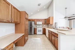 5 Bramble Ct, Hardyston Township, NJ 07419 - Photo 12