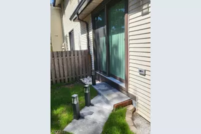 23 Peach Ct, Raritan Township, NJ 08822 - Photo 8