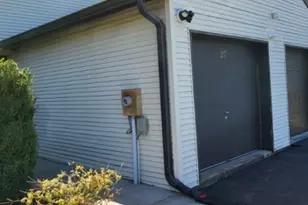 23 Peach Ct, Raritan Township, NJ 08822 - Photo 2