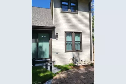 23 Peach Ct, Raritan Township, NJ 08822 - Photo 4