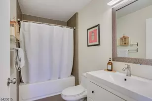 95 Sapphire Ln, Franklin Township, NJ 08823 - Photo 12