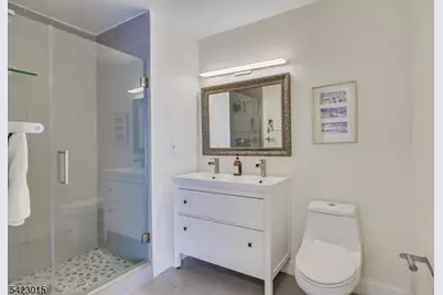 95 Sapphire Ln, Franklin Township, NJ 08823 - Photo 10