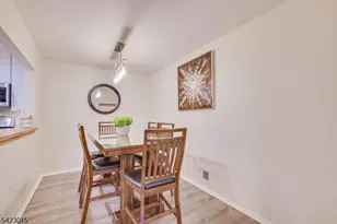 95 Sapphire Ln, Franklin Township, NJ 08823 - Photo 4