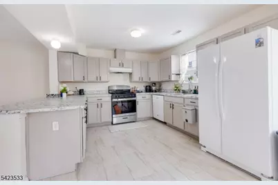 11 Alerica Ln, Franklin Township, NJ 08873 - Photo 10