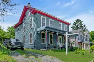 135 Main St, Hampton Boro, NJ 08827 - Photo 2