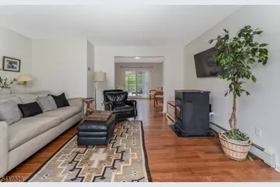 293 Stanton Mountain Rd, Clinton Township, NJ 08833 - Photo 4