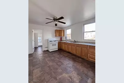 9 Sparrow St, Paterson, NJ 07524 - Photo 14