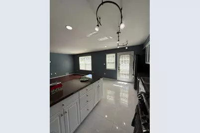 2 Sapphire Ln, Franklin Township, NJ 08823 - Photo 8