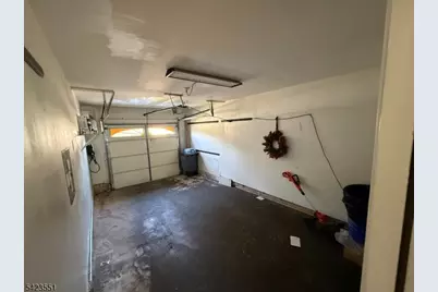 2 Sapphire Ln, Franklin Township, NJ 08823 - Photo 10