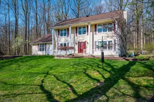 9 Stirrup Way, Franklin Township, NJ 08540 - Photo 2