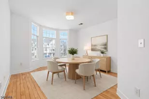 123 Turlington Ct, Livingston, NJ 07039 - Photo 2