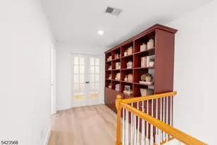 123 Turlington Ct, Livingston, NJ 07039 - Photo 10