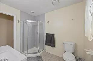 439 Fairview Ave, Woodbridge Township, NJ 07067 - Photo 20