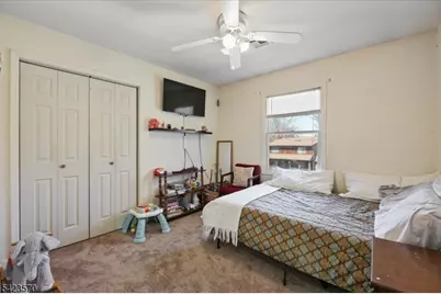 439 Fairview Ave, Woodbridge Township, NJ 07067 - Photo 18