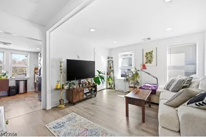 1 Pocahontas St, Morristown, NJ 07960 - Photo 12