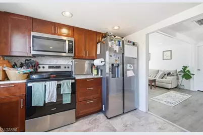 1 Pocahontas St, Morristown, NJ 07960 - Photo 10