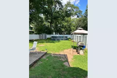 113 Vine St, Roselle, NJ 07203 - Photo 14