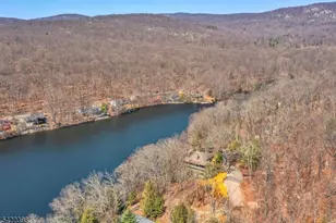 27 Middle Rd, Bloomingdale, NJ 07403 - Photo 32