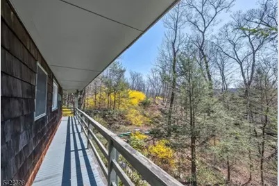 27 Middle Road, Bloomingdale, NJ 07403 - Photo 42