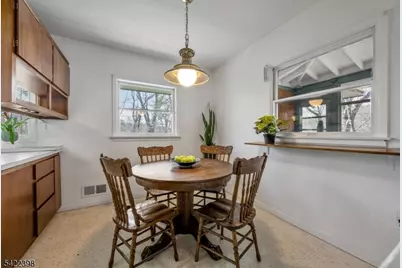 27 Middle Road, Bloomingdale, NJ 07403 - Photo 16