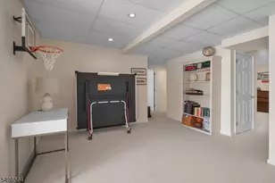 36 Vanderveer Dr, Bernards Township, NJ 07920 - Photo 38