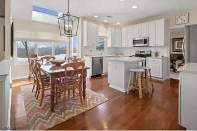 36 Vanderveer Dr, Bernards Township, NJ 07920 - Photo 2