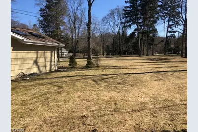 19 Crescent Rd, Wayne, NJ 07470 - Photo 32