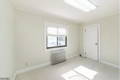 52 Hampton House Rd South, Hampton Township, NJ 07860 - Photo 10