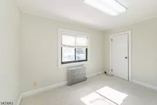 52 Hampton House Rd S, Hampton Township, NJ 07860 - Photo 10