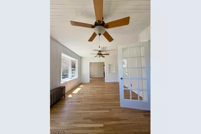 206 Amsterdam Ave, Roselle, NJ 07203 - Photo 8