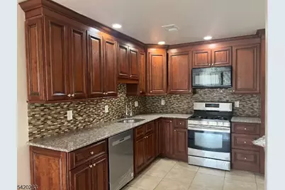 6 Boyard Ct, Franklin Township, NJ 08873 - Photo 4