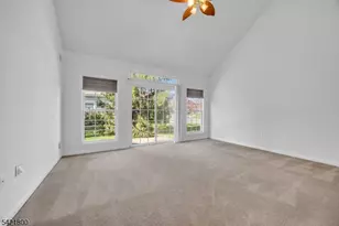 180 Stone Manor Dr, Franklin Township, NJ 08873 - Photo 8