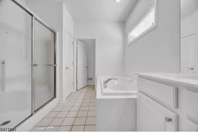 180 Stone Manor Dr, Franklin Township, NJ 08873 - Photo 18