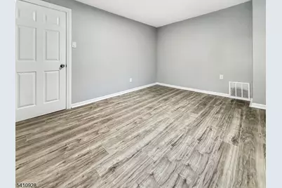 564 Warren St, Phillipsburg, NJ 08865 - Photo 24