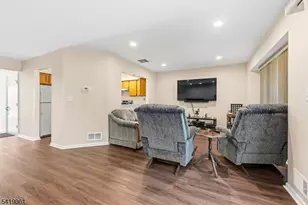 14 Braemar Dr, Rockaway Township, NJ 07866 - Photo 4