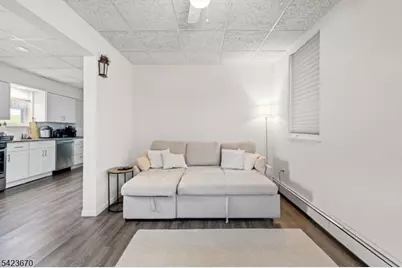 632 Chase Ave, Lyndhurst Township, NJ 07071 - Photo 4