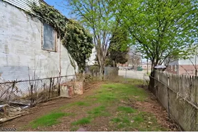 87 Madison Ave, Newark, NJ 07108 - Photo 24