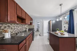 569 Chestnut St, Orange, NJ 07050 - Photo 2