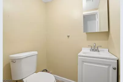 901 N Washington Ave, Green Brook Township, NJ 08812 - Photo 36
