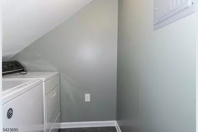 23 Gates Ave, Summit, NJ 07901 - Photo 6