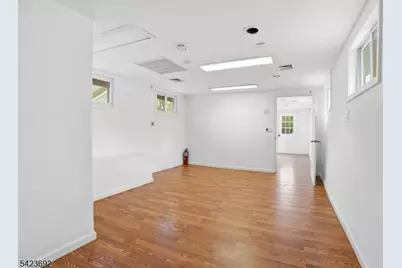 905 N Washington Ave, Green Brook Township, NJ 08812 - Photo 34