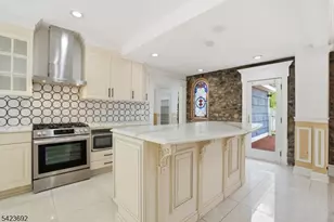 905 N Washington Ave, Green Brook Township, NJ 08812 - Photo 10