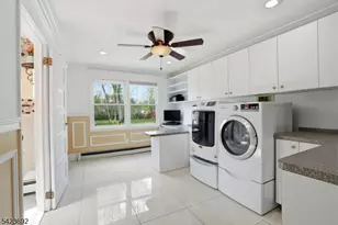905 N Washington Ave, Green Brook Township, NJ 08812 - Photo 12