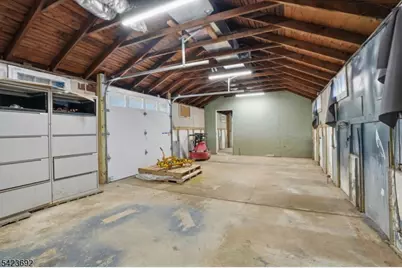 905 N Washington Ave, Green Brook Township, NJ 08812 - Photo 32