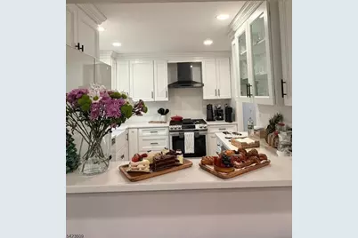 22 Castle Ridge Dr #22, East Hanover Township, NJ 07936 - Photo 24