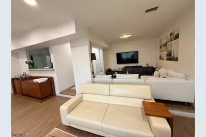 22 Castle Ridge Dr #22, East Hanover Township, NJ 07936 - Photo 10